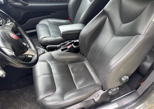 Alfa Romeo GT cena 10900 przebieg: 259000, rok produkcji 2004 z Kutno małe 596